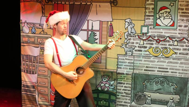 spectacle Un drôle de Noël; une comédie magique à Marseille, Avignon, Aix en Provence et toute la région PACA