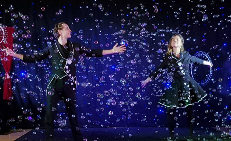 FANTASIA : Un merveilleux spectacle de bulles pour votre Arbre de Noël