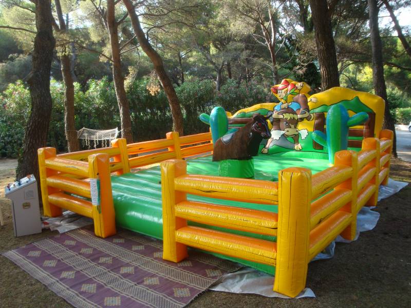 KERMESSE NOËL AU FAR WEST