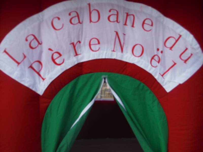 location decor gonflable de noel fuveau et trets