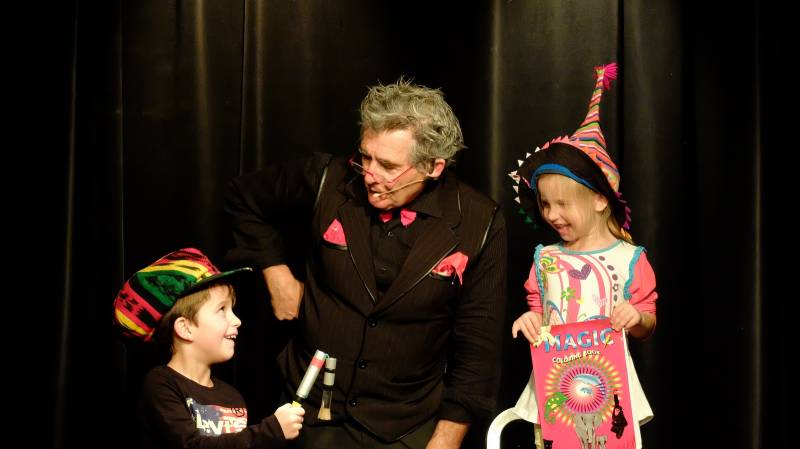 MAGIC CHAUD : Un spectacle de magie et ventriloque pour vos enfants