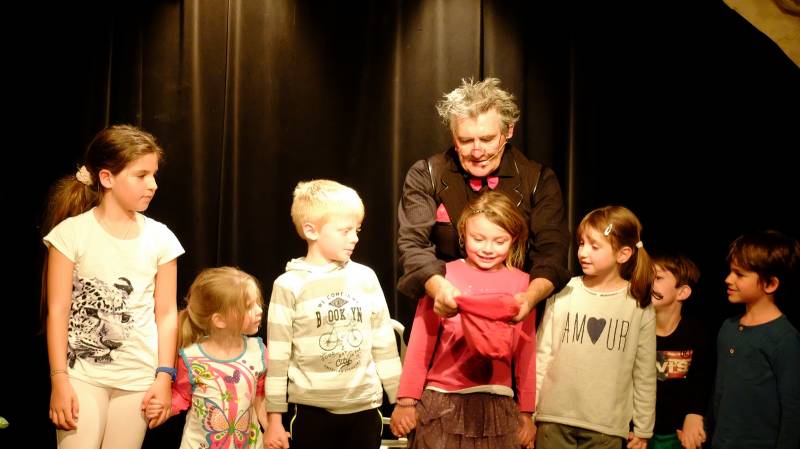 MAGIC CHAUD : Un spectacle de magie et ventriloque pour vos enfants