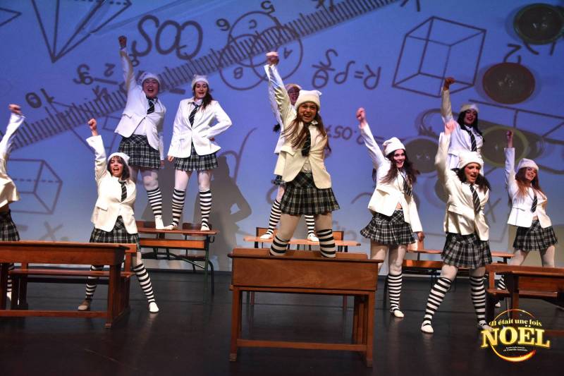 Spectacle Comédie Musicale de Noël : IL ETAIT UNE FOIS NOËL pour fête de fin d'année