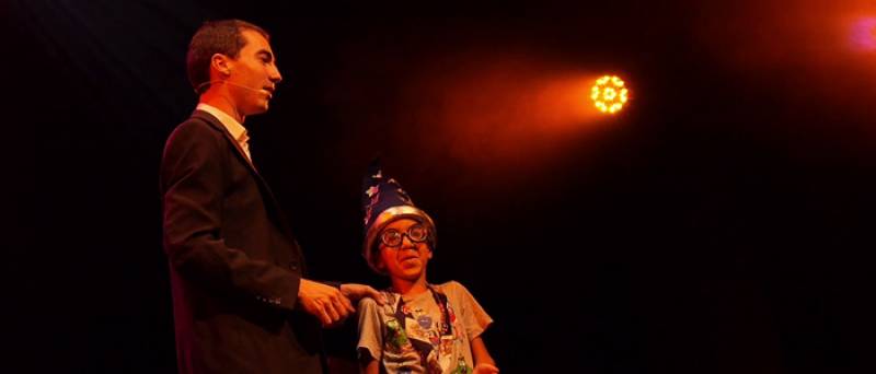 DE LA MAGIE POUR NOËL : De fabuleux tours de magie pour les enfants...