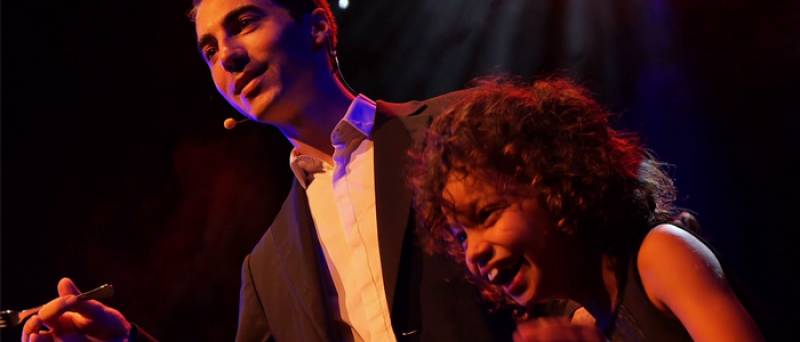 DE LA MAGIE POUR NOËL : De fabuleux tours de magie pour les enfants...