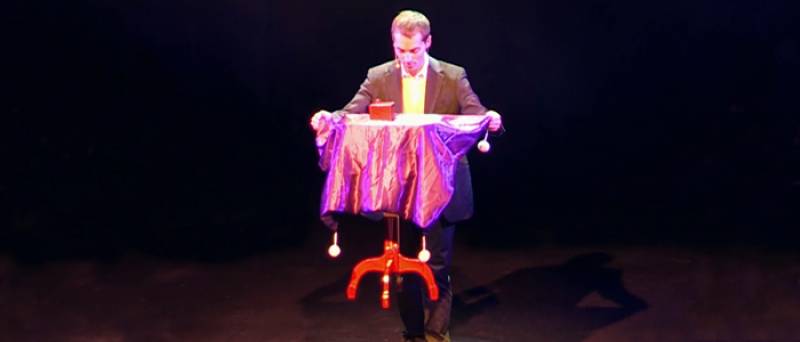 DE LA MAGIE POUR NOËL : De fabuleux tours de magie pour les enfants...