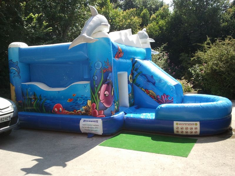 Location de structures gonflables pour Arbres de Noël à Vitrolles