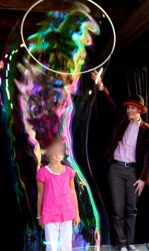 Animation bulles géantes pour anniversaire d'entreprise à Nice