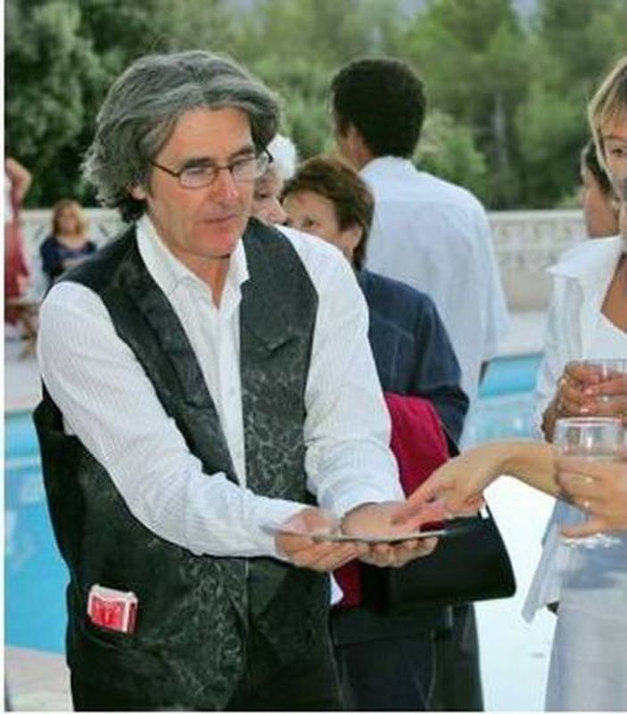 Magicien close up pour soirée d'entreprise à Marseille