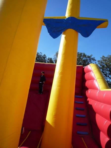 structure gonflable pirate pour fetes sur la ciotat