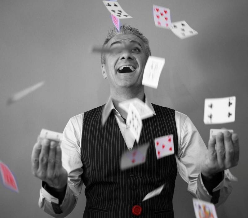 Spectacle magie et mentalisme pour noël à marseille et aix en provence