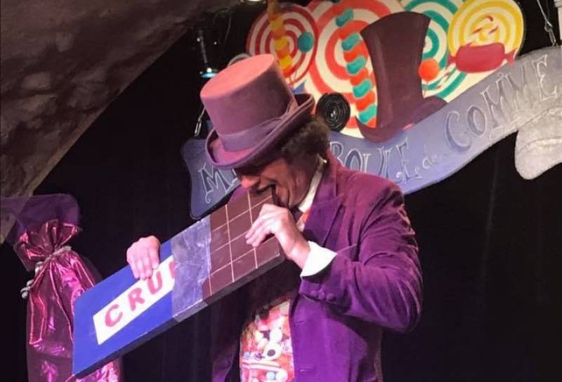 MYSTÈRE ET BOULE DE GOMME : un spectacle avec un magicien plein de surprises