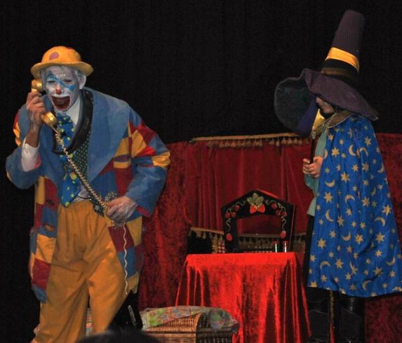 Spectacle de magie avec animaux et clown à Marseille