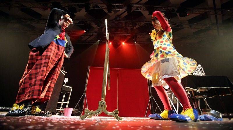 Spectacle de magie avec oiseaux à Aix en Provence