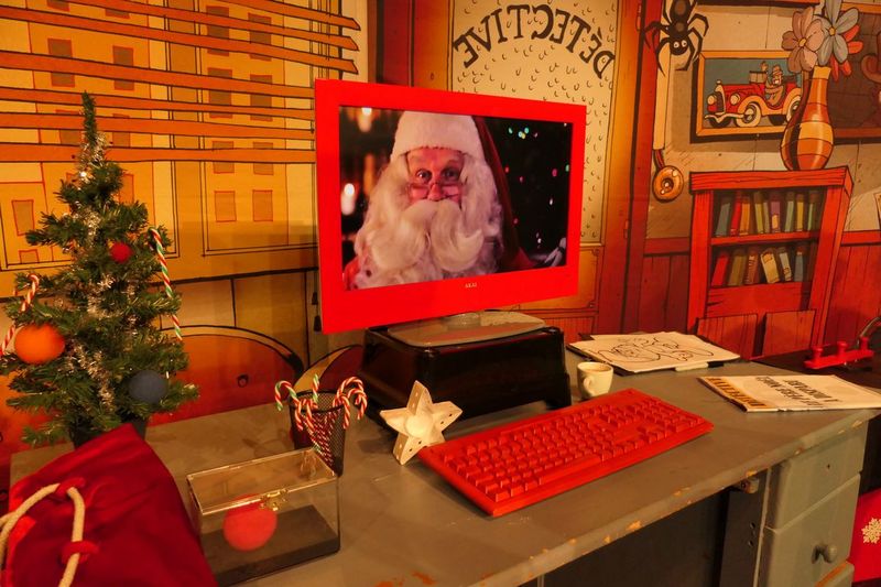 L'AFFAIRE PÈRE NOËL : Une histoire de Noël mêlant magie, humour et ventriloquie pour une enquête incroyable